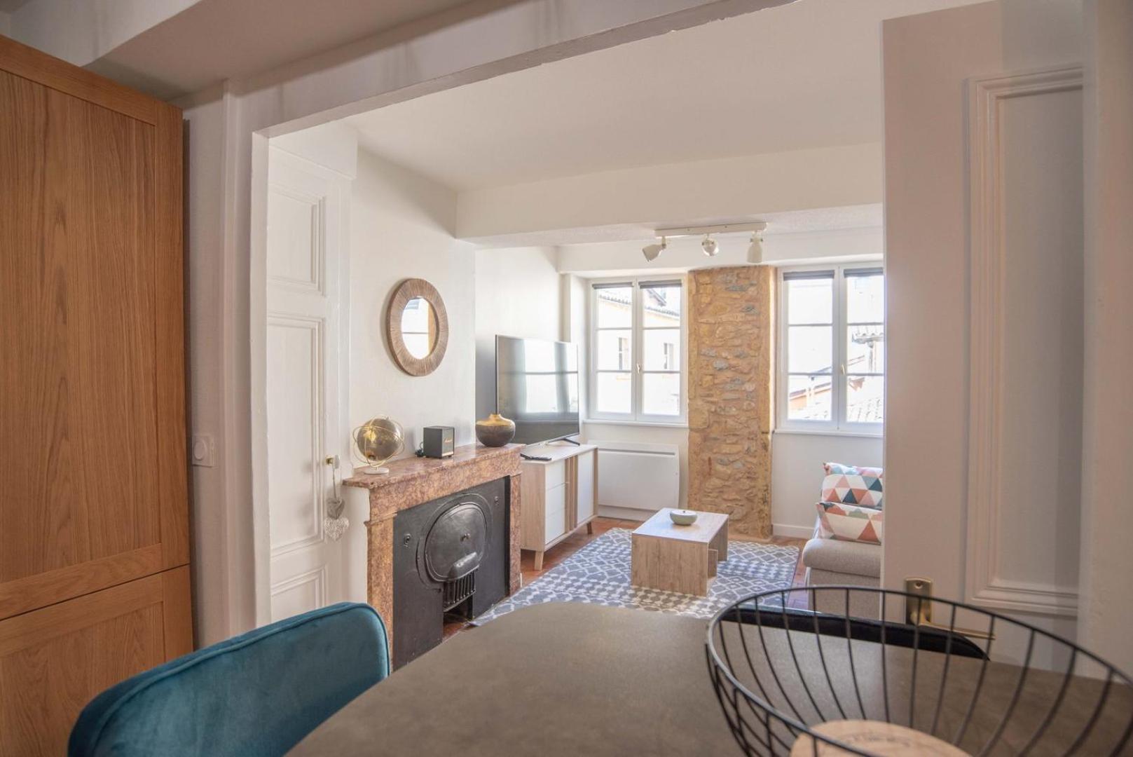 شقة Moderne Et Cosy Au Coeur De Saint-Jean Ail ليون المظهر الخارجي الصورة