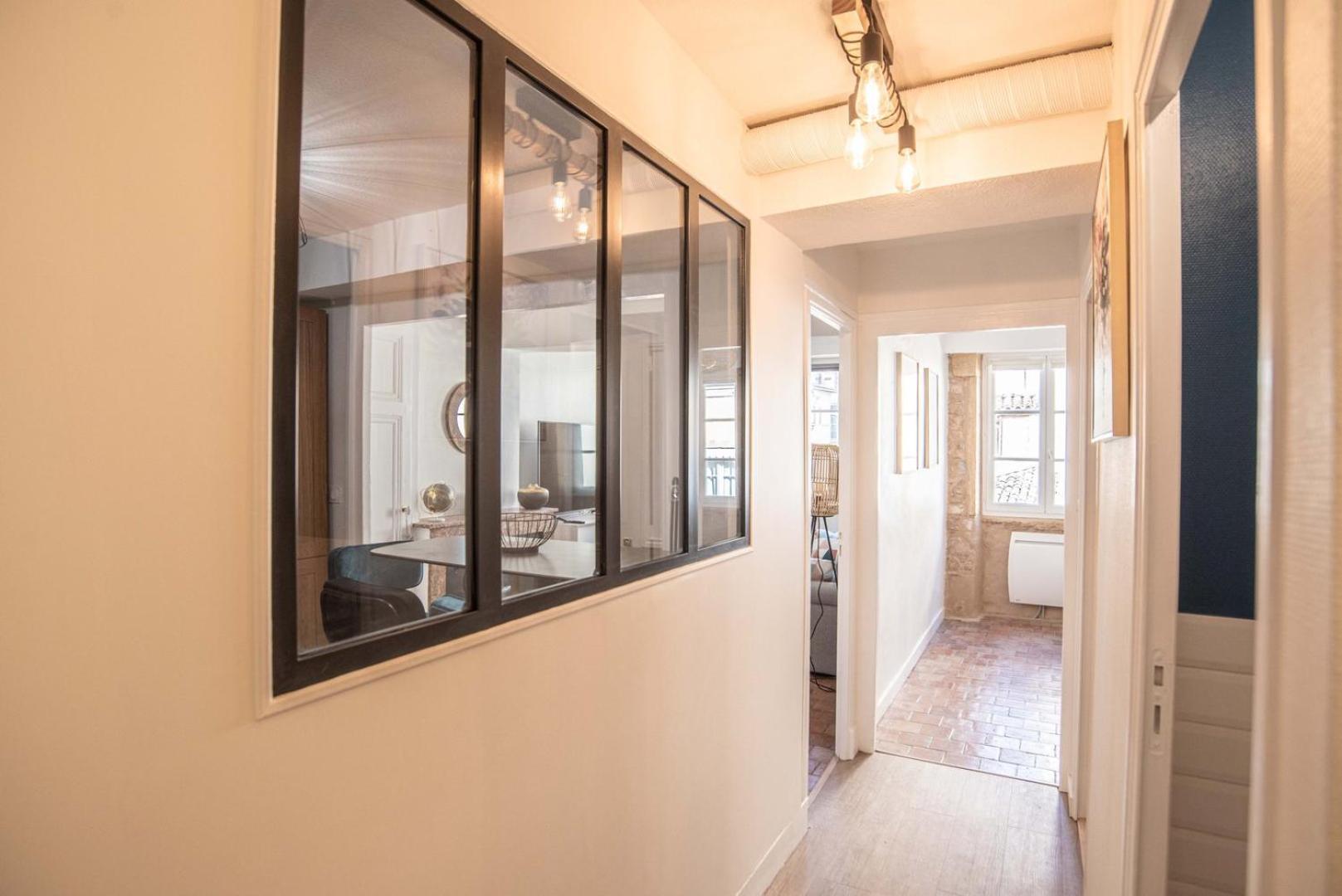 شقة Moderne Et Cosy Au Coeur De Saint-Jean Ail ليون المظهر الخارجي الصورة